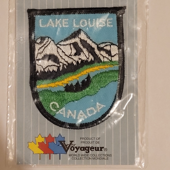 NWT Voyager Collector Series Canada Emblems Lake Louise Canada Patch - Picture 2 of 5